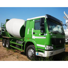 Camion malaxeur concret de HOWO pour la construction